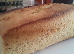 Una foto de Budín o pan de banano / banana sin huevos / vegano 😋😊🍌🎂🥧🍰🍌☕🍶🥛