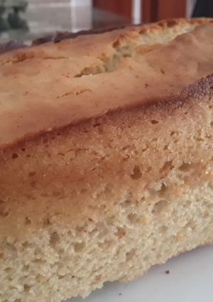 Una foto de Budín o pan de banano / banana sin huevos / vegano 😋😊🍌🎂🥧🍰🍌☕🍶🥛