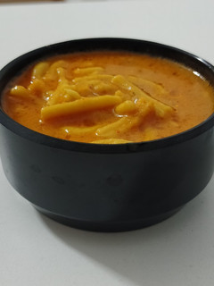 લાઈવ ગાંઠિયા નુ શાક (Live Ganthiya Shak Recipe In Gujarati) રેસીપી મુખ્ય ફોટો