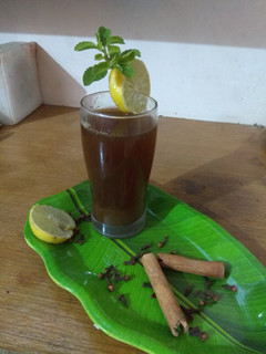 હર્બલ ઉકાળો (Herbal Ukalo Recipe In Gujarati) રેસીપી મુખ્ય ફોટો