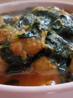 முருங்கை கீரை சிக்கன் கிரேவி (murungai keerai chicken gravy recipe in tamil) செய்முறை முக்கிய புகைப்படம்