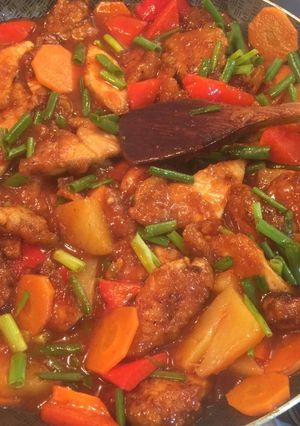 A picture of Peruvian-Style Pineapple Chicken.
