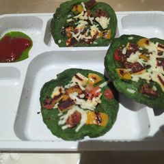 Spinach Cottage Cheese Pan Cake 😋 A picture of Spinach Cottage Cheese Pan Cake 😋.