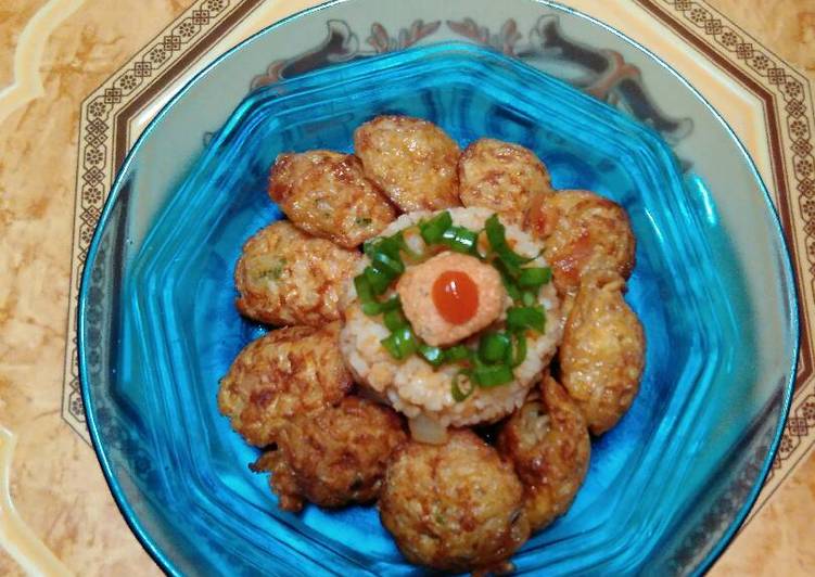 Cara meracik NaSi GoReNg CeTaK OmLeTe yang Lezat Sekali