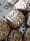 Alsi ke ladoo