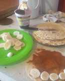 Panqueques con dulce de leche y banana