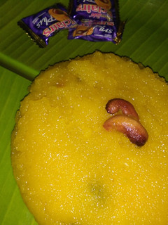 நெய் ரவா கேசரி (கல்யாண வீட்டு சுவையில்) (Nei rava kesari recipe in tamil) செய்முறை முக்கிய புகைப்படம்