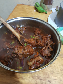 A picture of Kienyeji chicken simplified.