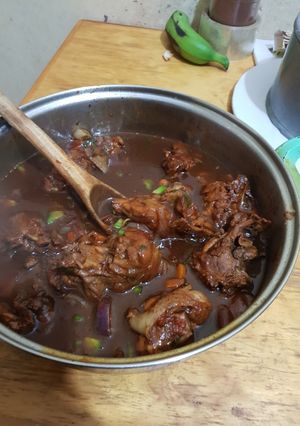 A picture of Kienyeji chicken simplified.