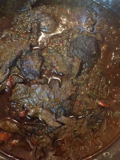 Una foto de Atún guisado salsa de vino