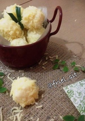 Foto resep Bola singkong kukus keju