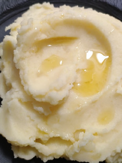 A picture of Manchego and garlic mashed potatoes.