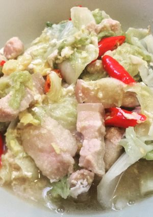 รูปของ ผัด ผักกาดขาวใส่หมูสามชั้น ใส่ไข่