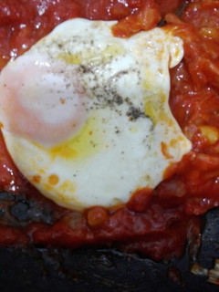 Una foto de Huevos al plato