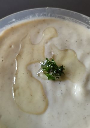 Una foto de Dip 🥙de berenjena🍆🫕 ahumada con yogurt🥛 natural🌯🧆🧄