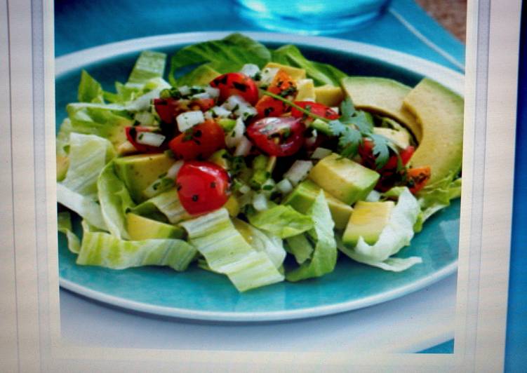 How to Make Quick Mexican Avocado Salad