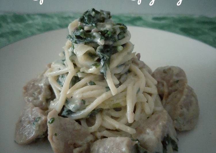 Spinach Meatball Spaghetty