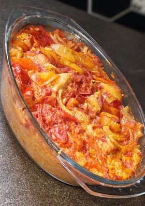 Tepsis lecsós rizses csirkemell recept fotója