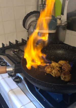 Foto di Polpette di panettone grigliate su gelato di vaniglia