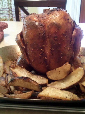 How To Make Smoky Beer Can Chicken with Potato Wedges which So Delicious
