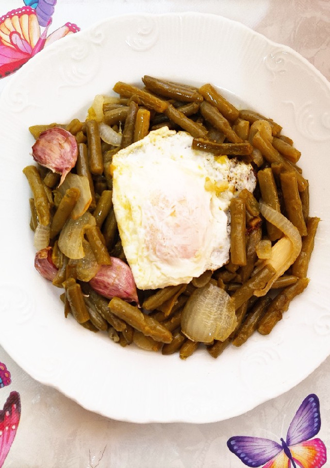 Una foto de Judías verdes con huevo frito 🤤