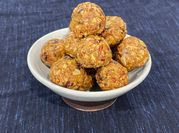 A picture of flax seeds ball