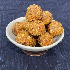 A picture of No-Bake Nutty Energy Balls.