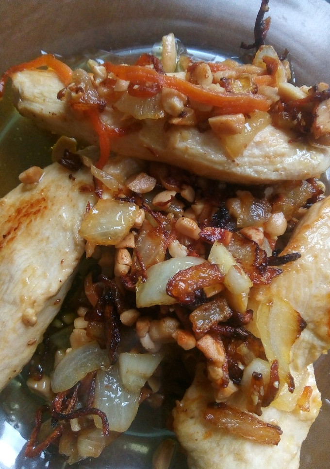 Una foto de Pollo con cacahuetes