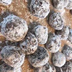 A picture of Chocolate Snowball Cookies.