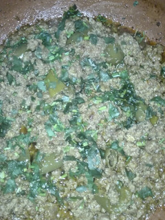 A picture of Qeema Shimla Mirch (green Bell Pepper).