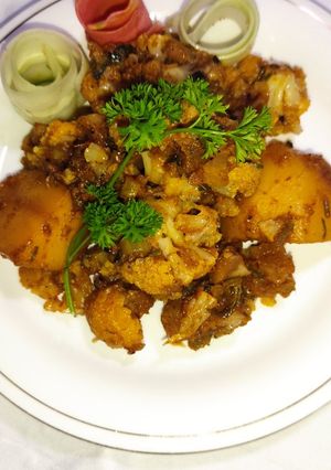 A picture of Punjabi Aloo And Gobhi.