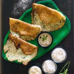 A picture of Arrowroot flour dosa.