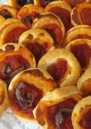 A picture of Puff Pastry Mini Pizzas.
