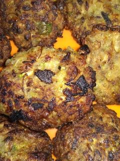 সজনে ফুলের বড়া (sajne fuler bora recipe in Bengali) রেসিপির প্রধান ছবি