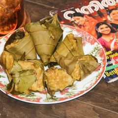 A picture of Therali Appam/ Steamed Banana-Rice Dumblings.