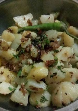 A picture of Jeera aloo.