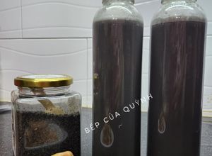 Hình của món Sữa mè đen, hạt điều.