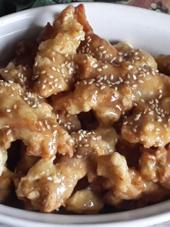 Una foto de Pollo frito con salsa de limón (estilo chino)