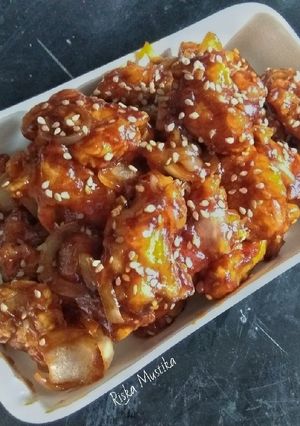 A picture of Hot and Sweet Sauce Chicken.