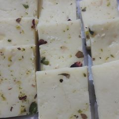 A picture of Nariyal ki burfi.
