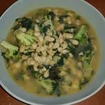 Sopa de alubias y brócoli