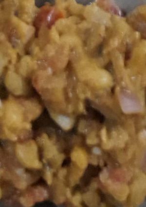 A picture of White Matar Chole (Street Food).