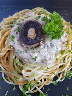Tejszínes-gombás spagetti recept fotója