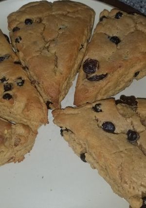 A picture of Berry good peanut butter scones.