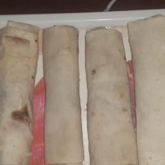 A picture of Chicken veggies spring roll.