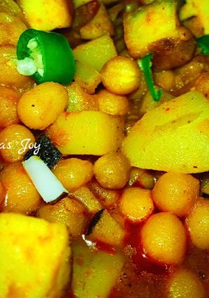 পনির নারকেল কুচি দিয়ে স্ট্রিট স্টাইল ঘুগনি রেসিপির প্রধান ছবি