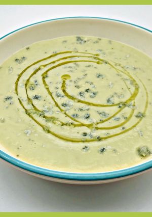Una foto de Crema de calabacín con queso azul