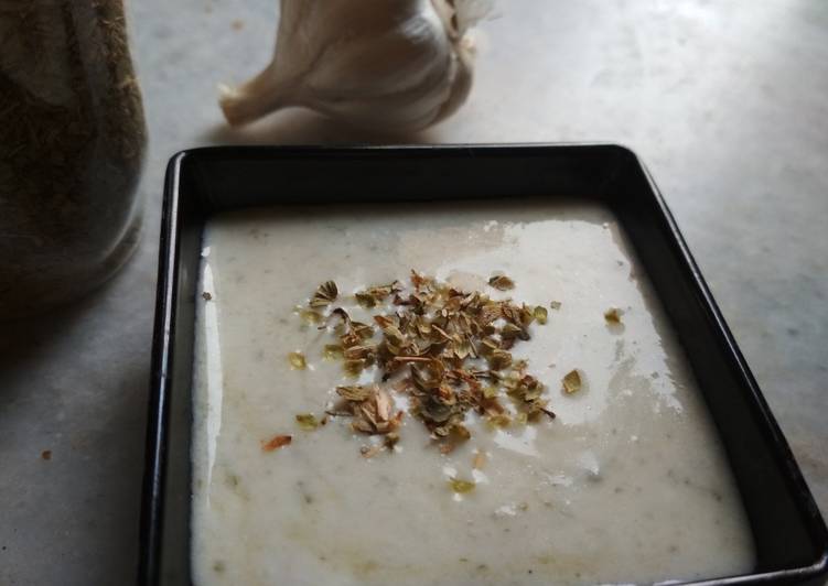 Recipe of Quick Garlic-oregano dip