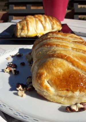 Foto principal de Hojaldre relleno de solomillo y gorgonzola con nueces