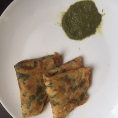 A picture of Moong dal oats cheela.